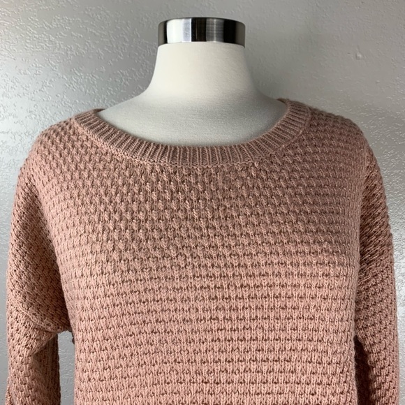 Forever 21 Pink Beige Cable Knit Sweater Size Medium NWT - Picture 3 of 9
